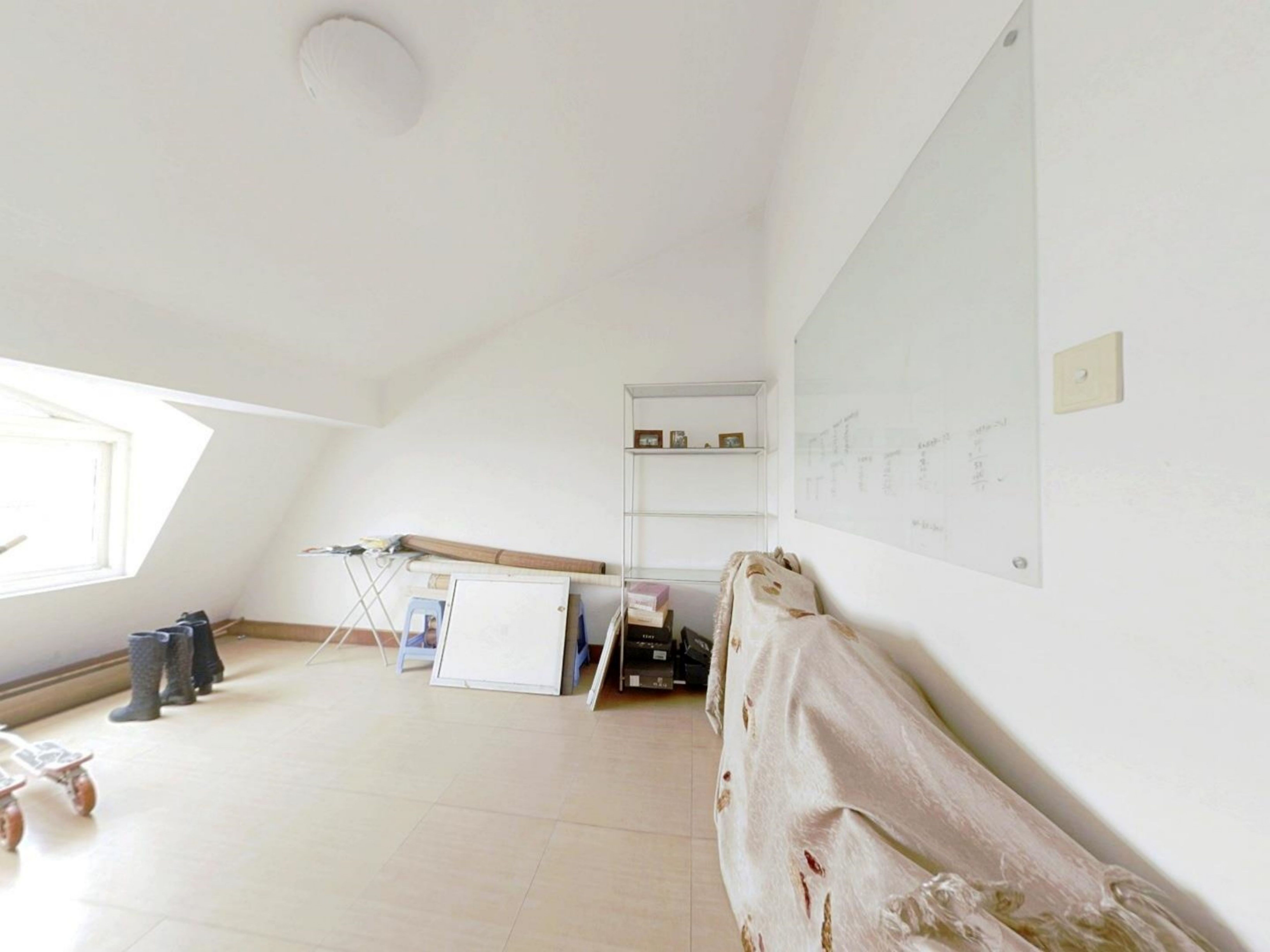 东方花苑 6室2厅1卫 191.00m&sup2;
