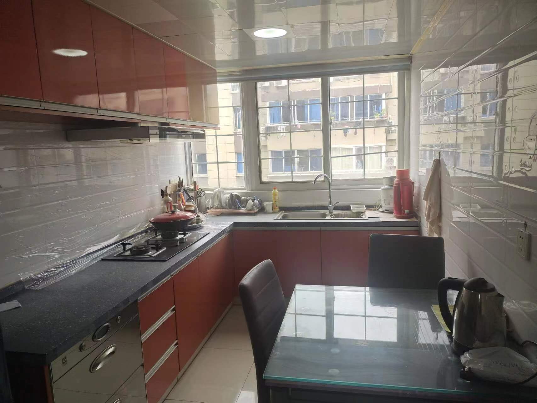 百花军宅苑 4室2厅2卫 80m&sup2;