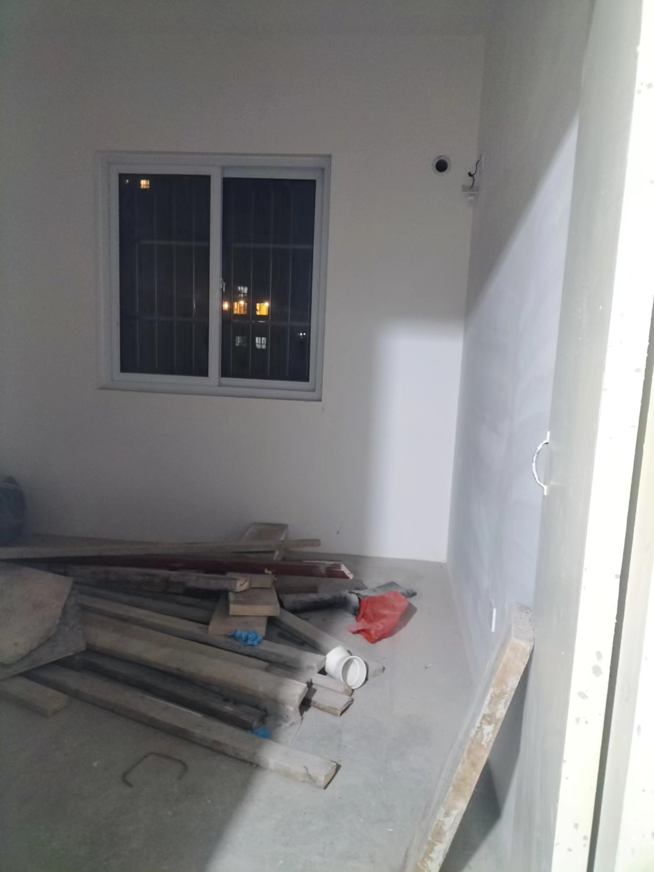 景明花苑 3室2厅1卫 116m&sup2;