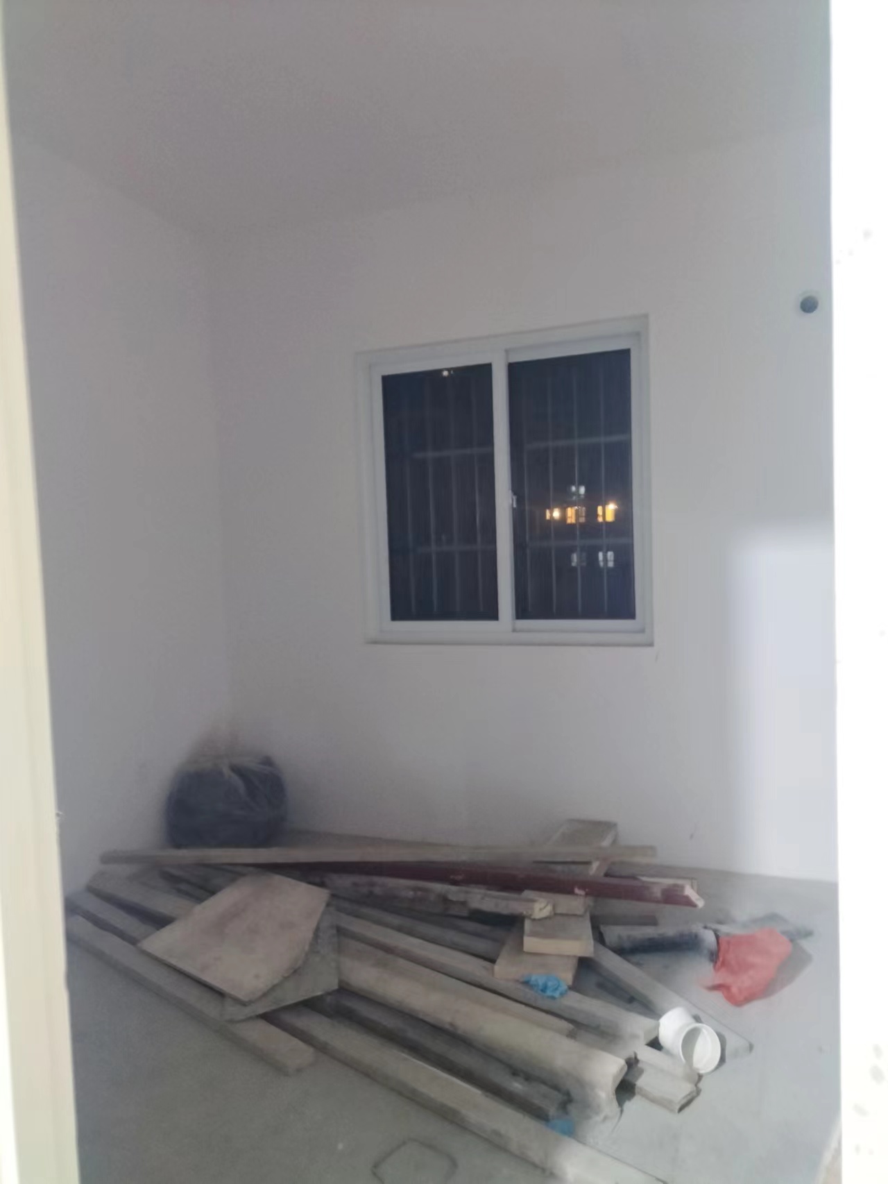 景明花苑 3室2厅1卫 116m&sup2;
