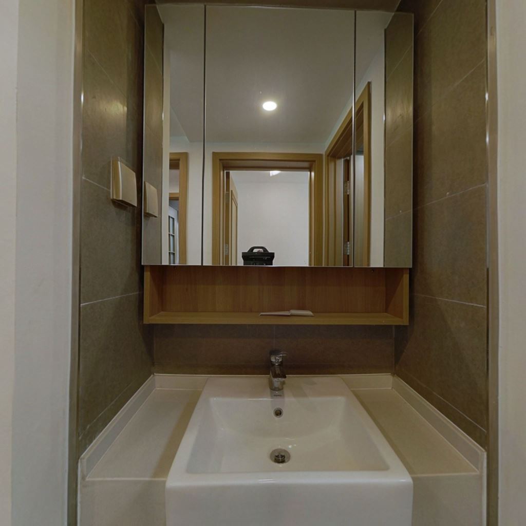 雍华府 3室2厅2卫 110.55m&sup2;