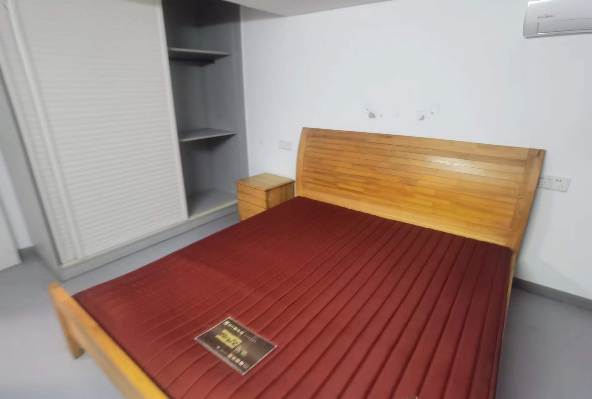 星月花园 5室2厅3卫 135.83m&sup2;