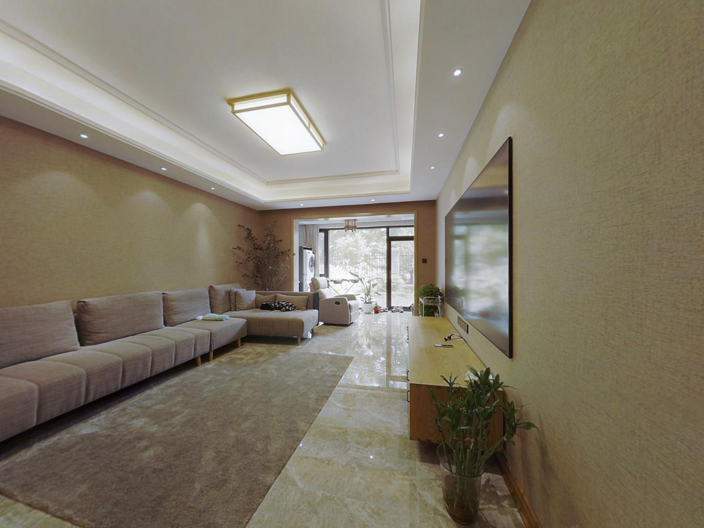 恒大御澜庭 5室2厅2卫 232.83m&sup2;