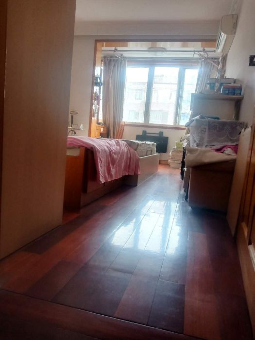 新龙花苑 2室1厅1卫 87m&sup2;