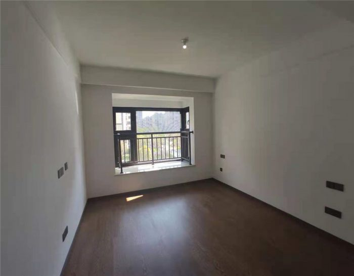 春风南岸西园 4室2厅2卫 138m&sup2;