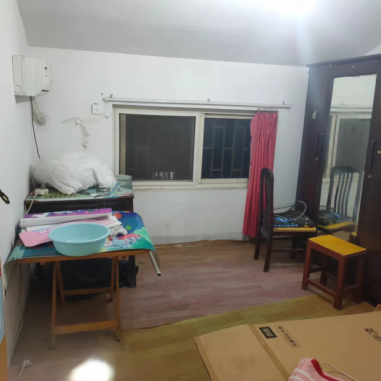 龙王桥新村 4室1厅1卫 100m&sup2;
