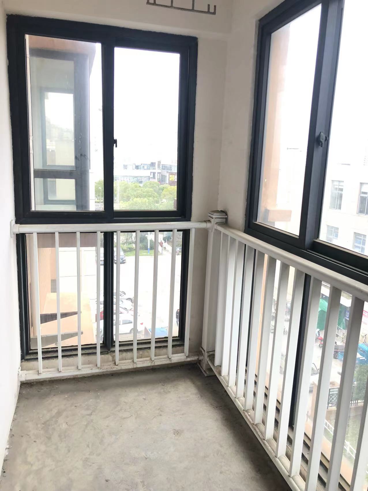 星怡花园 3室2厅1卫 95.00m&sup2;