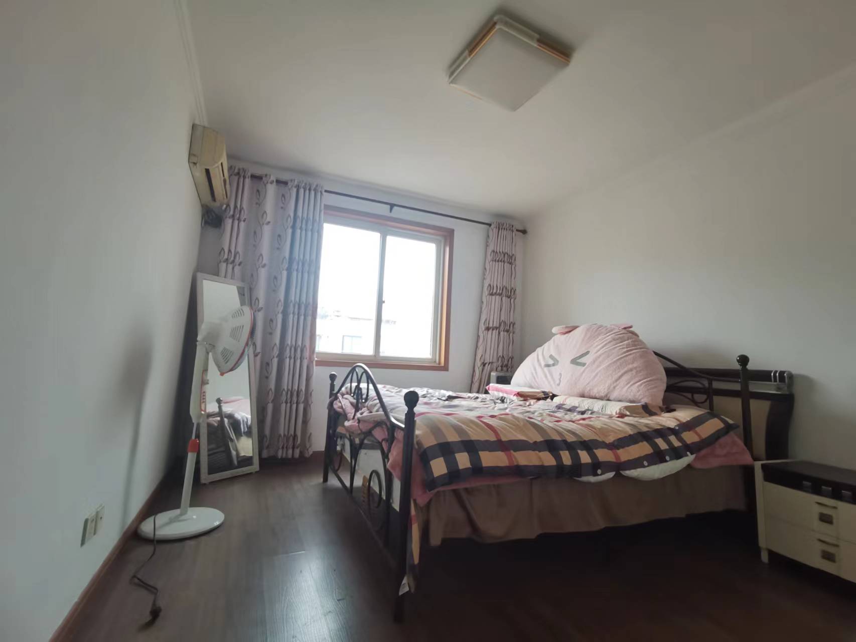 城南二村 3室2厅1卫 130m&sup2;