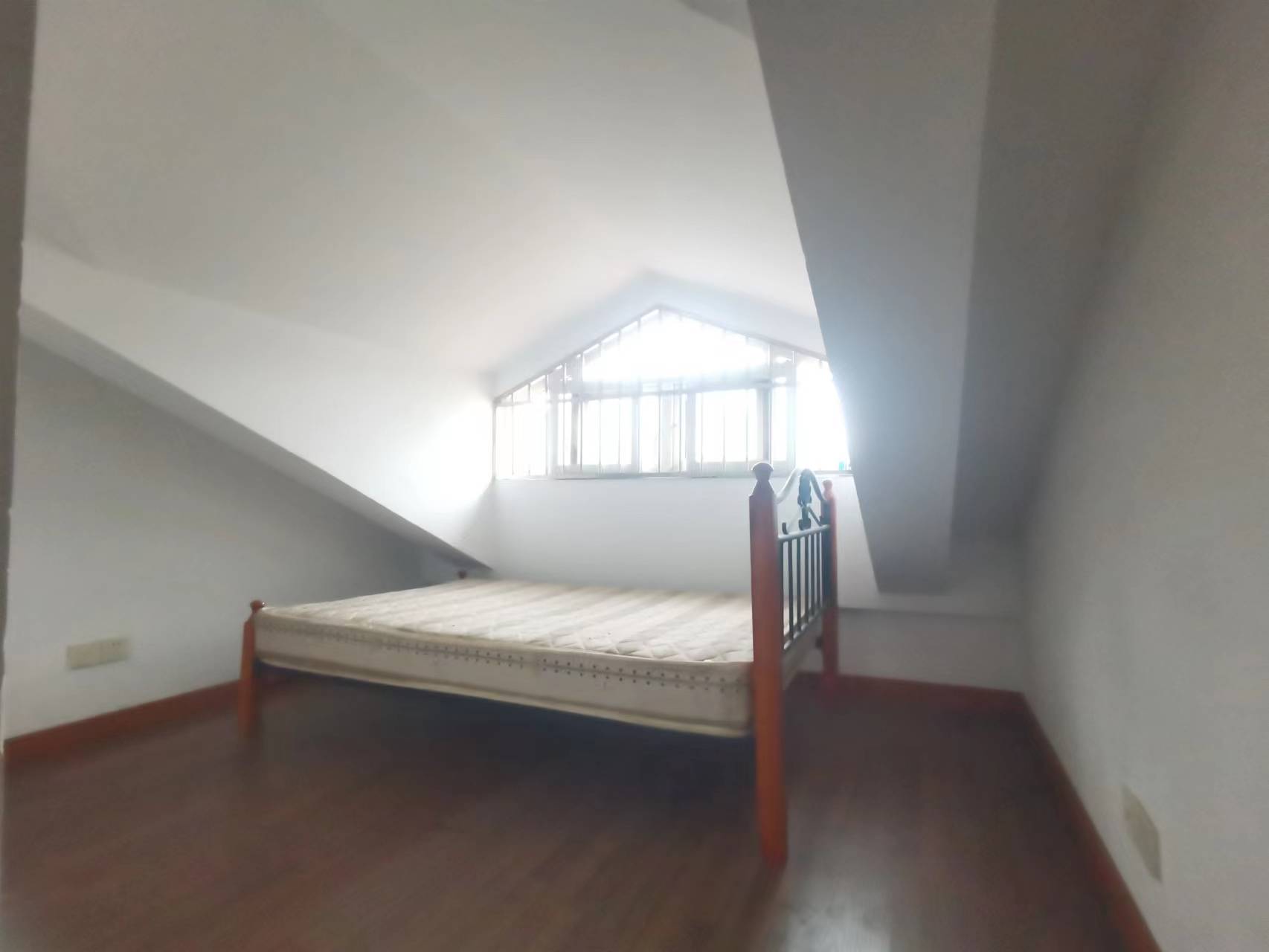 城南二村 3室2厅1卫 130m&sup2;