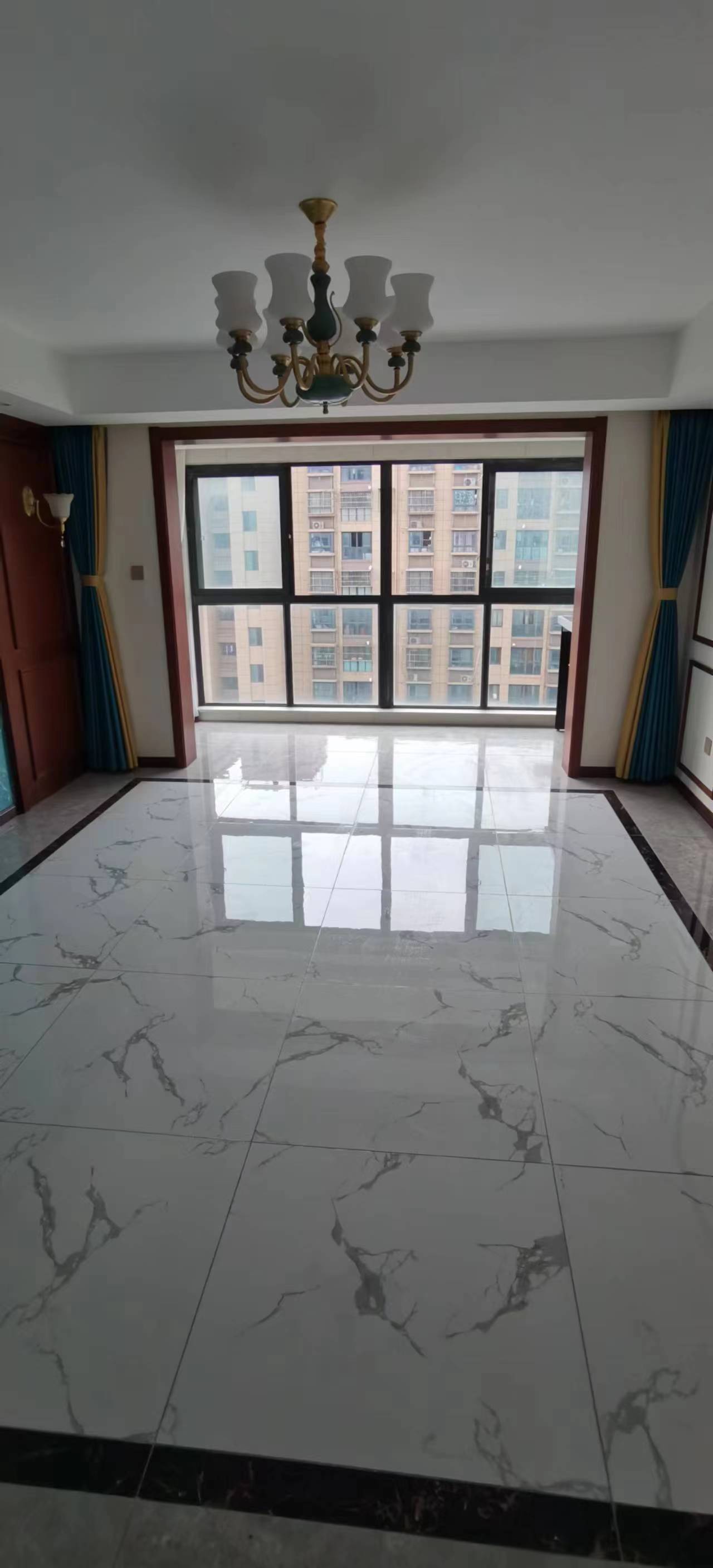 朝阳花苑 3室1厅1卫 117m&sup2;