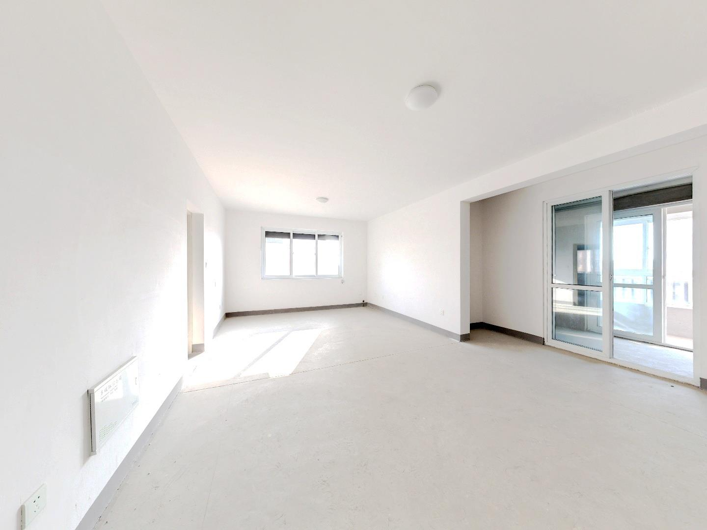 爱国花苑 3室2厅1卫 130m&sup2;