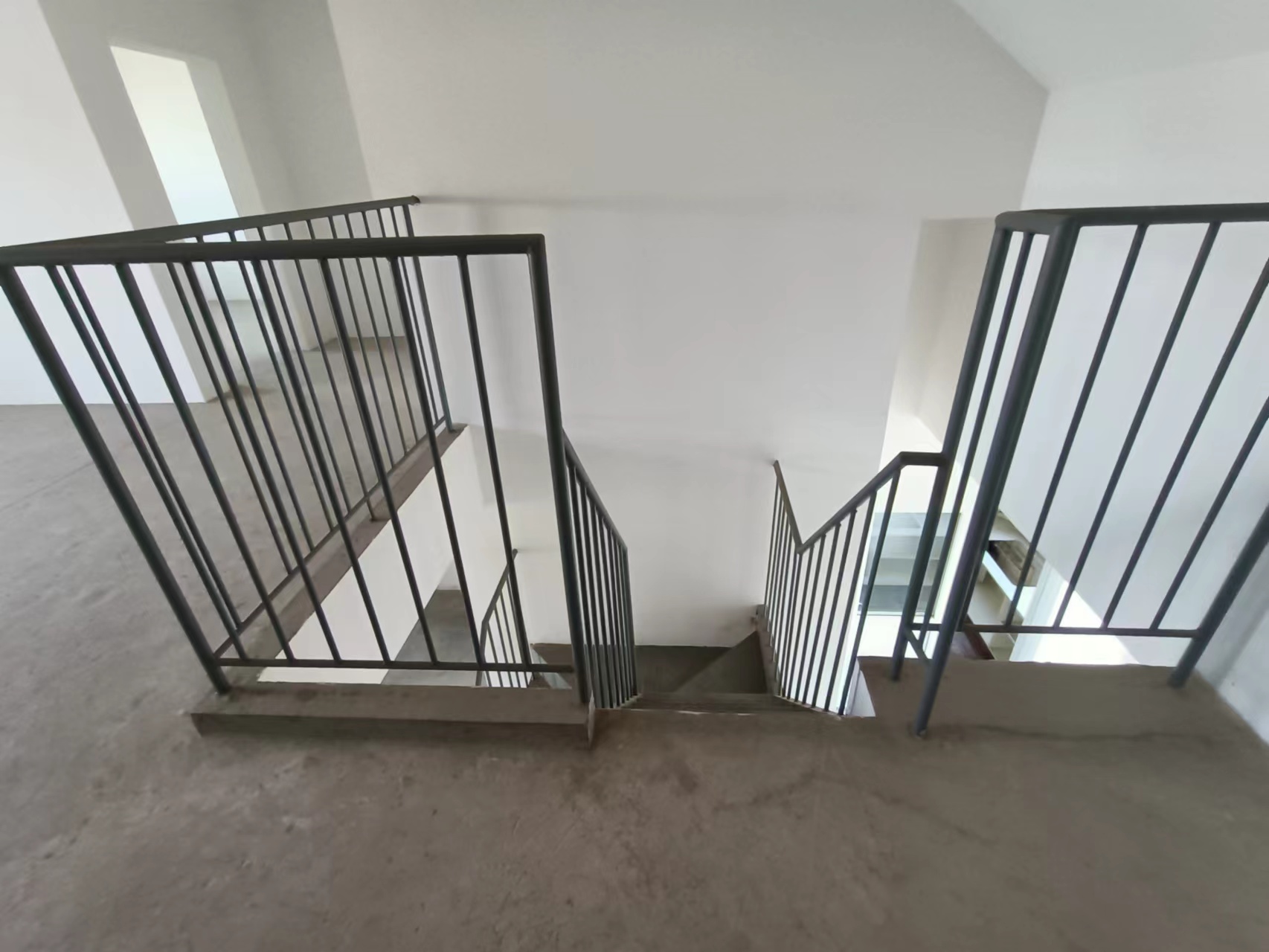 龙庭景苑 6室2厅2卫 139.53m&sup2;