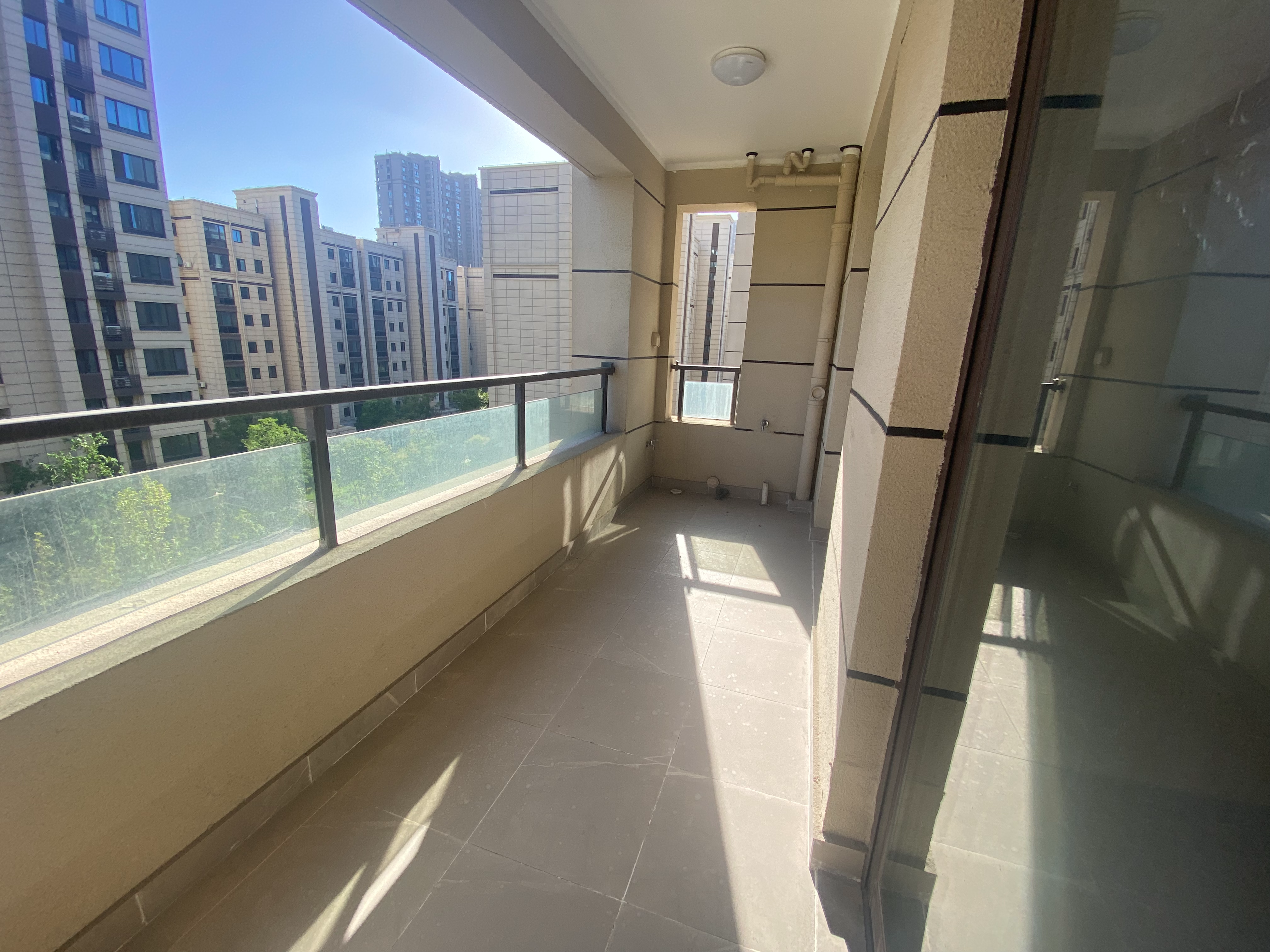 中创大都会 3室2厅1卫 96.56m&sup2;
