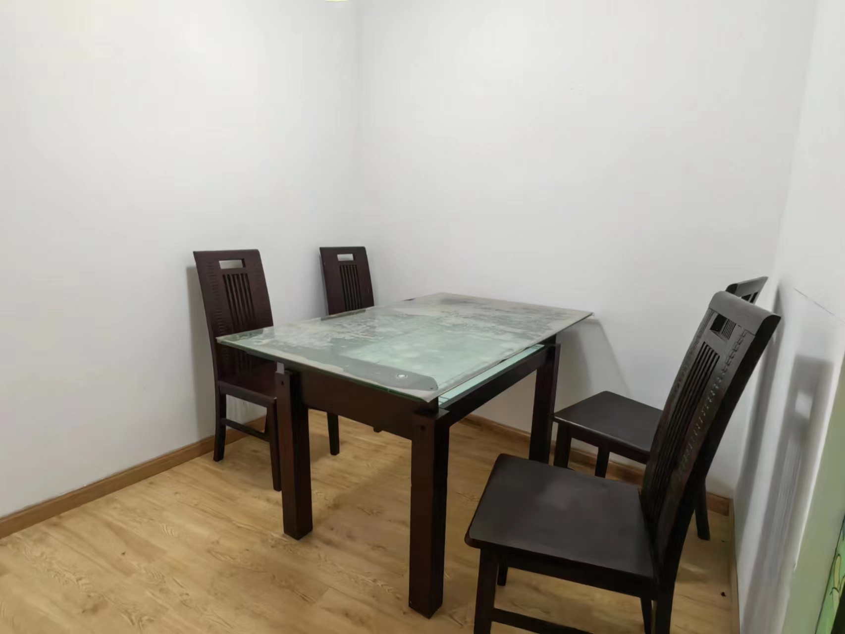 朝晖花园 1室1厅1卫 55m&sup2;