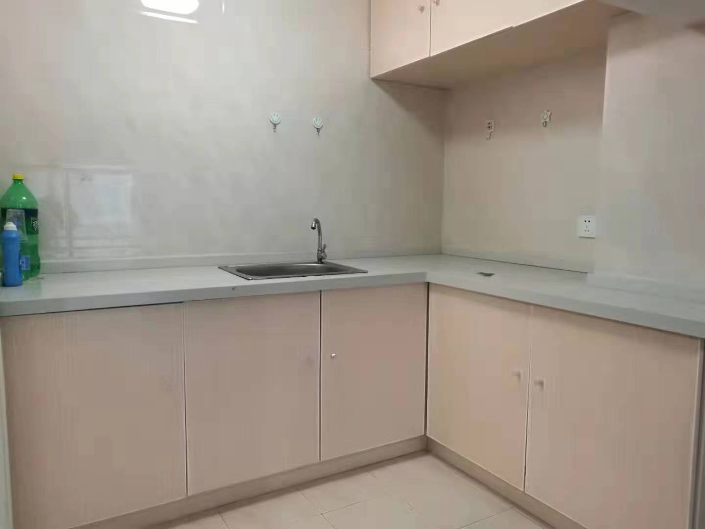 人民东路699号京扬数码城 1室1厅1卫 85m&sup2;