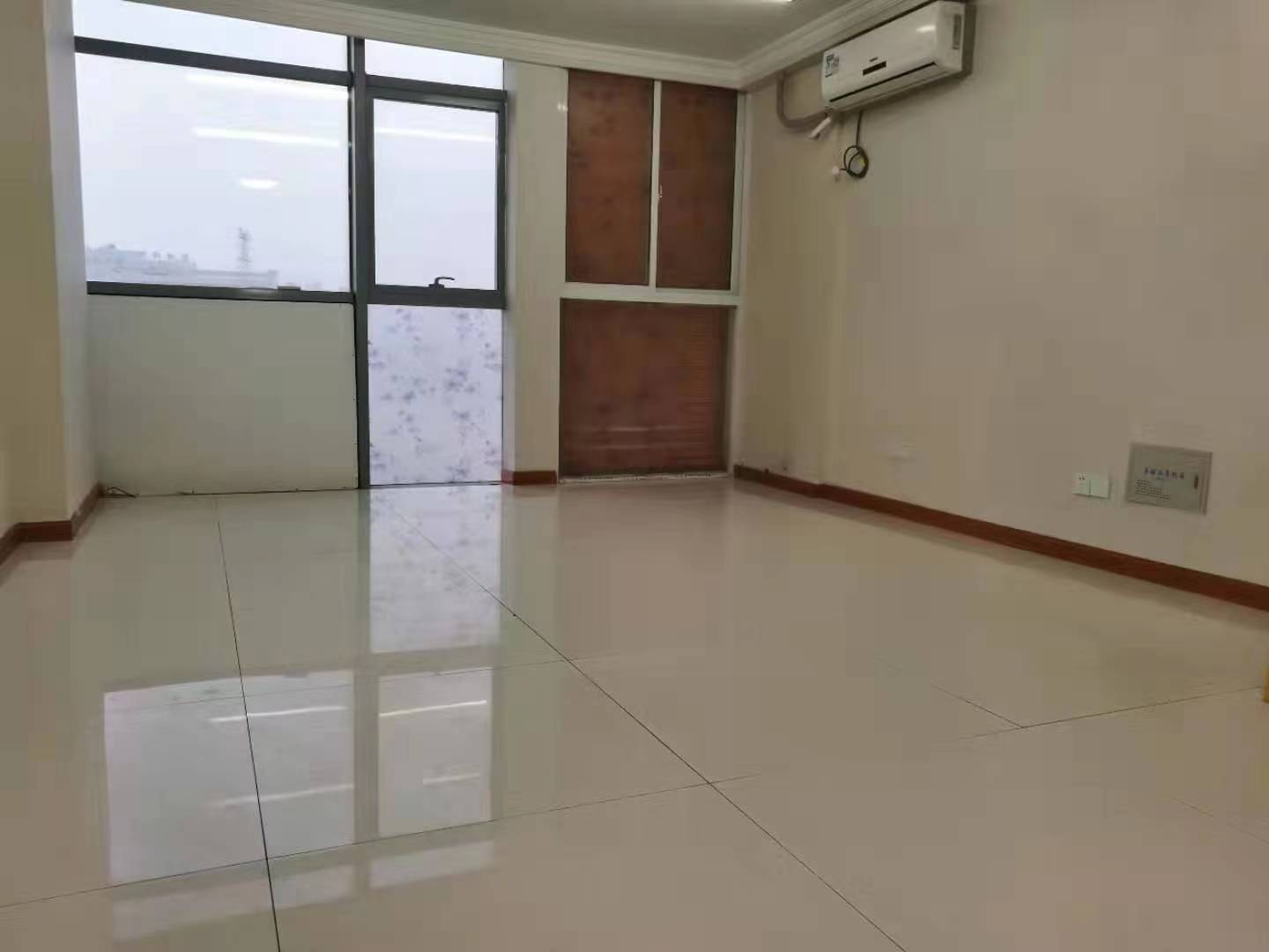 人民东路699号京扬数码城 1室1厅1卫 85m&sup2;