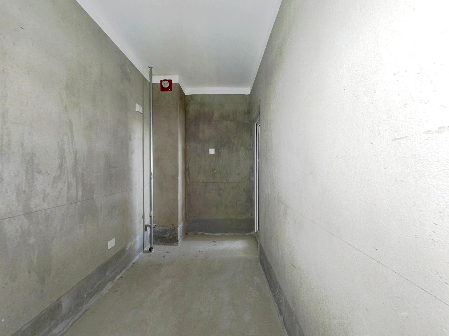江景花园 3室1厅1卫 103m&sup2;