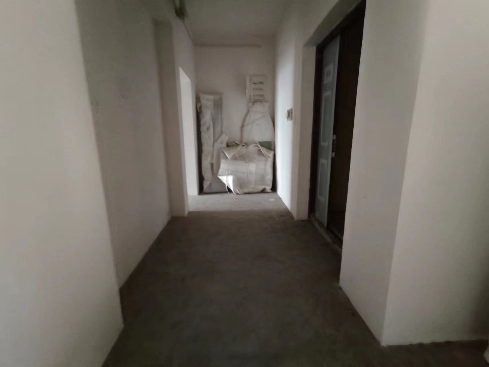 万濠华府 4室2厅4卫 291m&sup2;