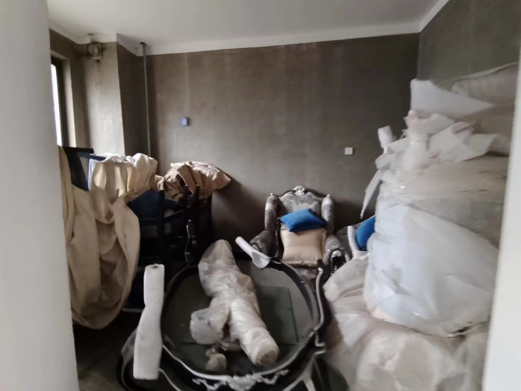 万濠华府 4室2厅4卫 291m&sup2;