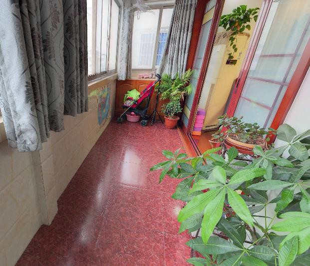 濠西园 3室2厅1卫 139m&sup2;