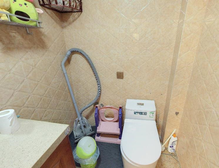 濠西园 3室2厅1卫 139m&sup2;