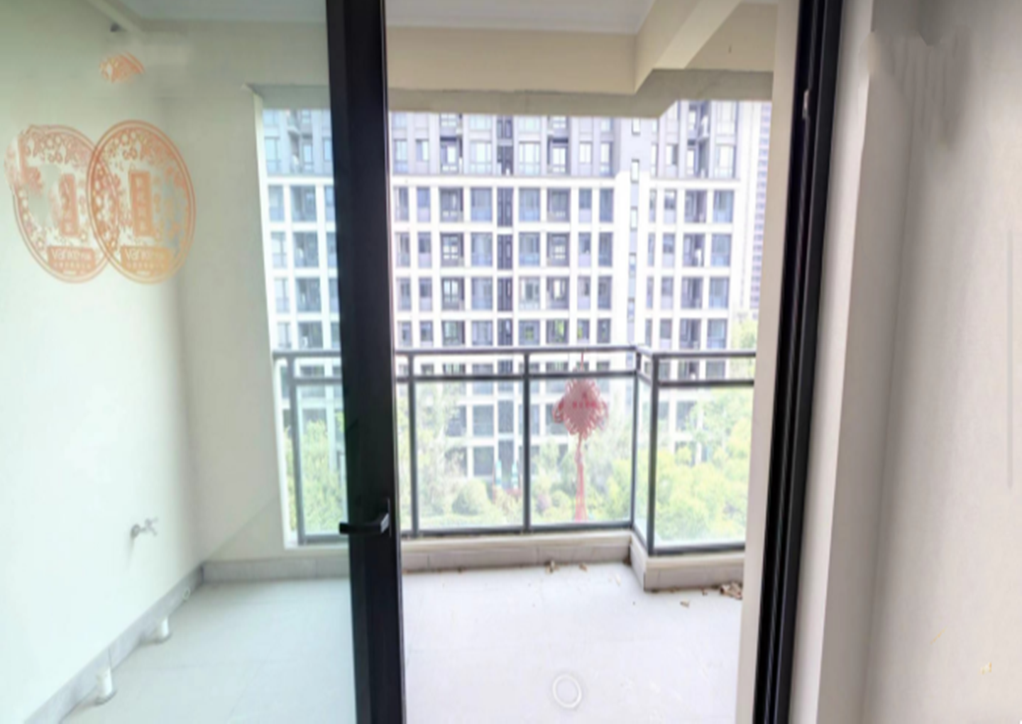 万科翡翠公园 3室2厅1卫 98m&sup2;