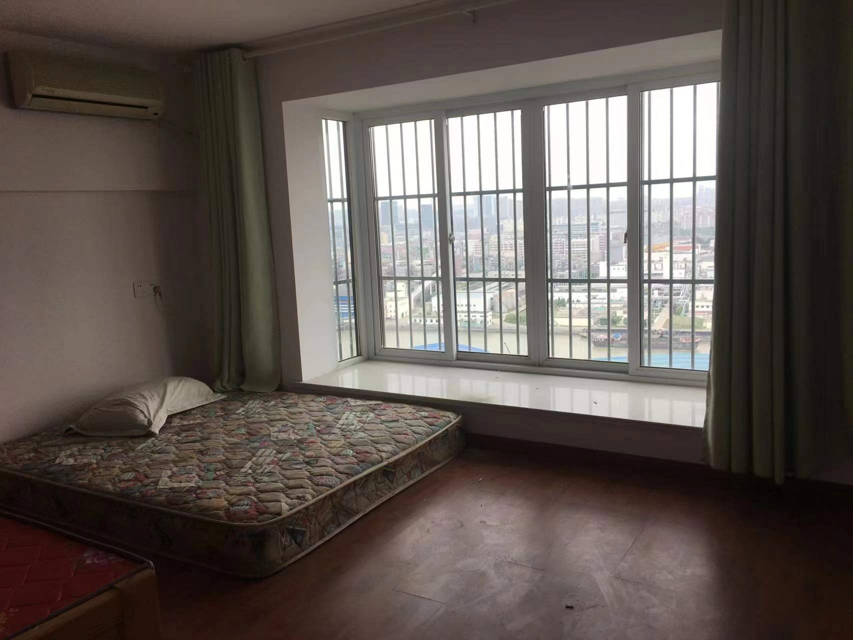 盛泰公寓 3室1厅1卫 55m&sup2;