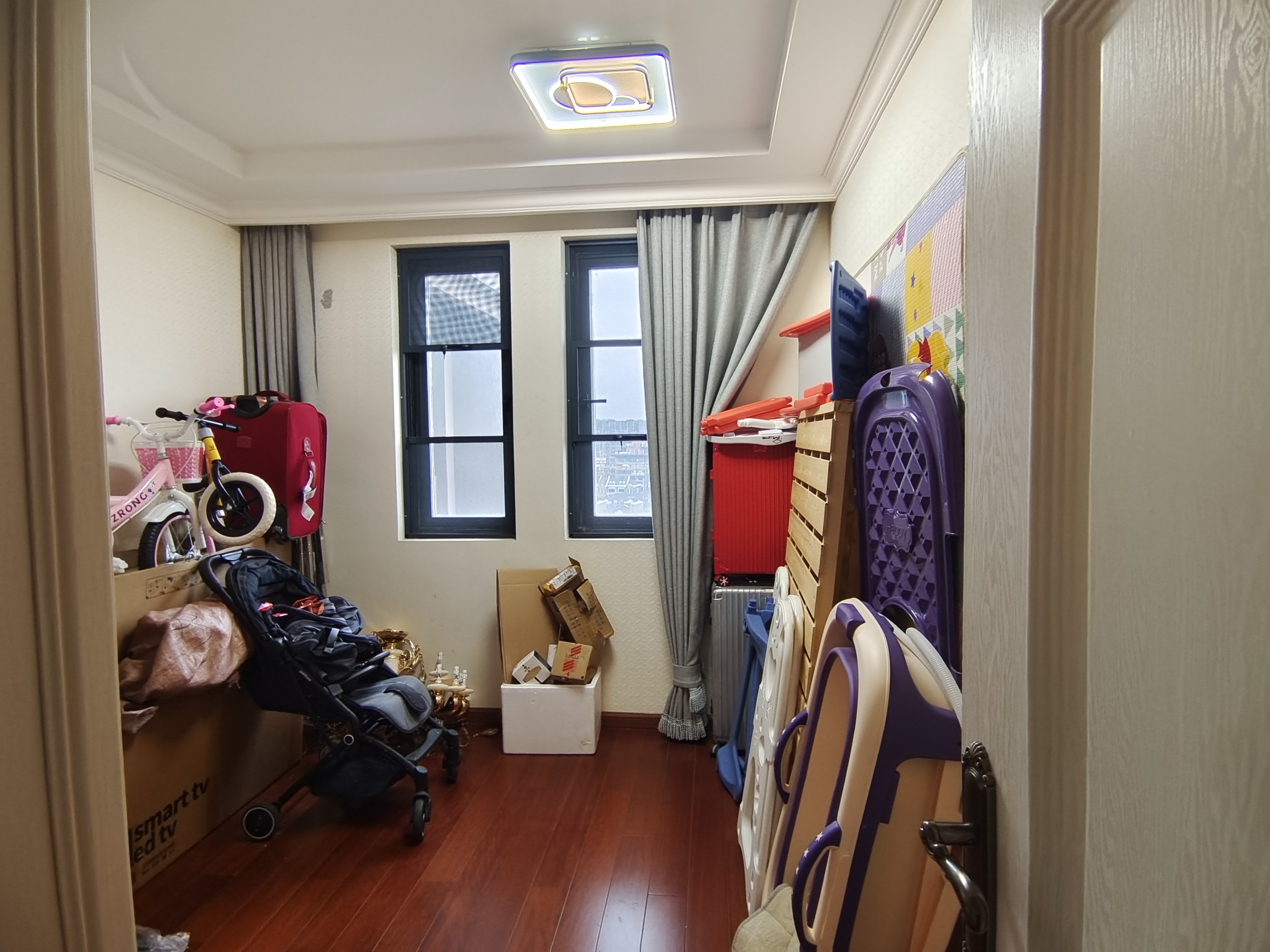 中港城世家 4室2厅2卫 161.17m&sup2;
