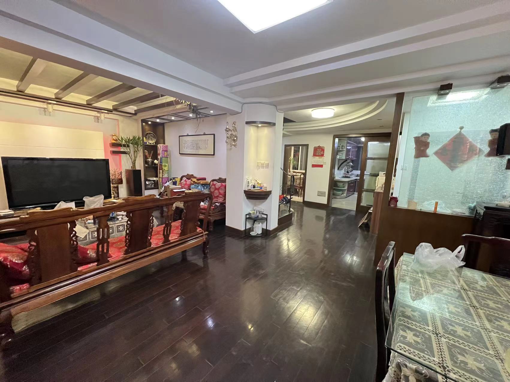 濠南路32号小区 4室2厅2卫 199m&sup2;