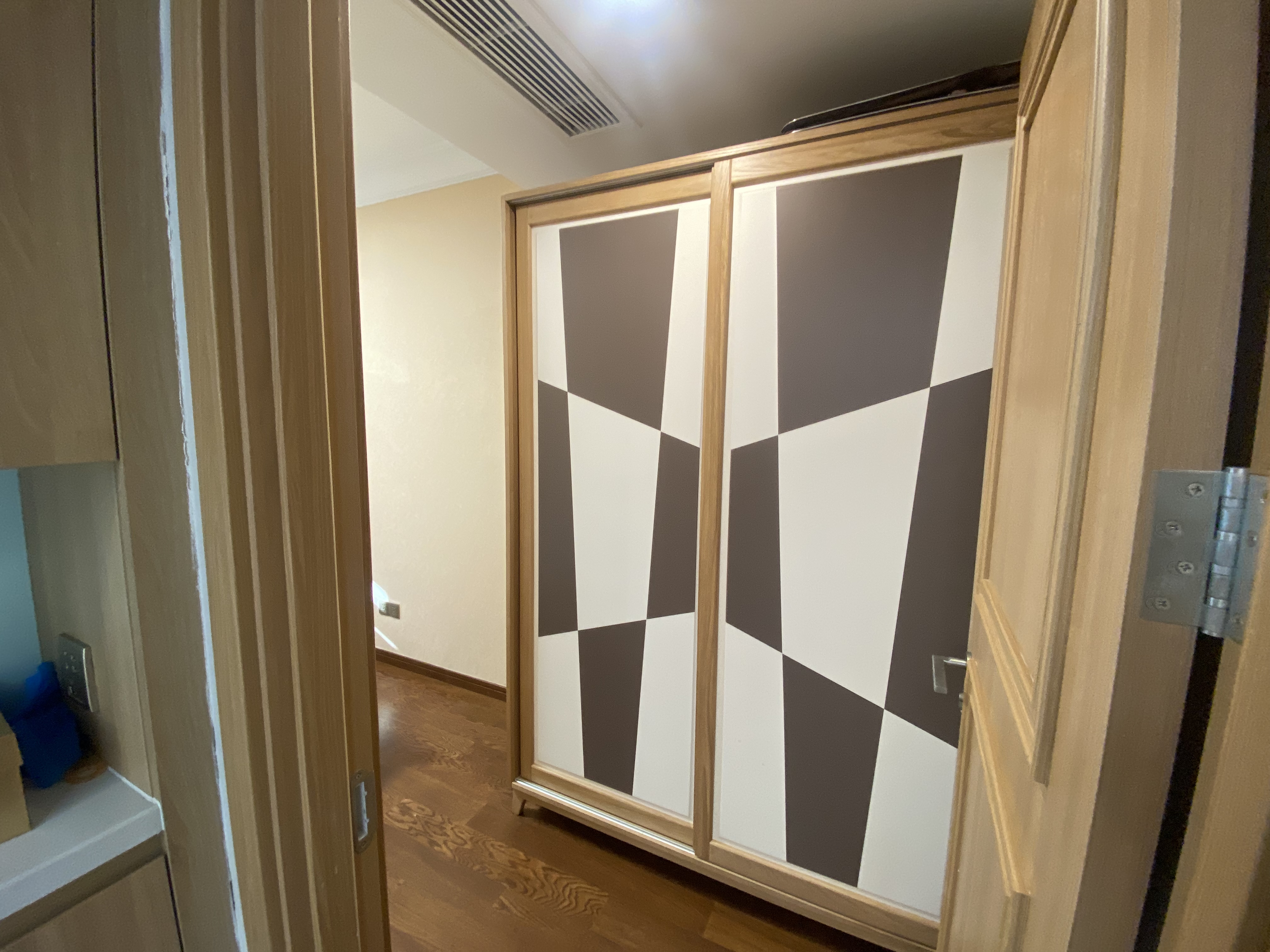 雍华府 3室2厅2卫 117.00m&sup2;