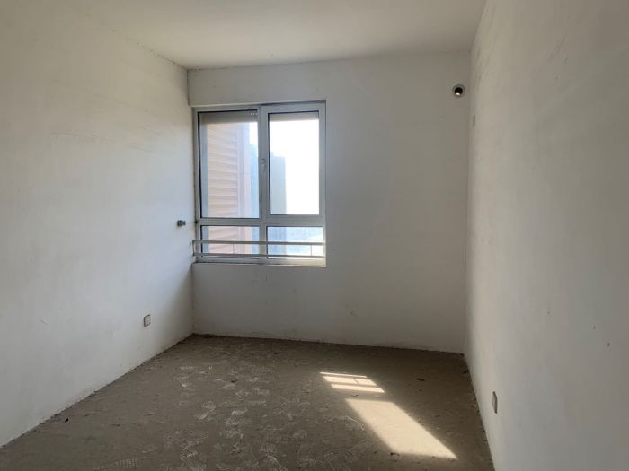 弘阳上城 3室2厅2卫 136m&sup2;