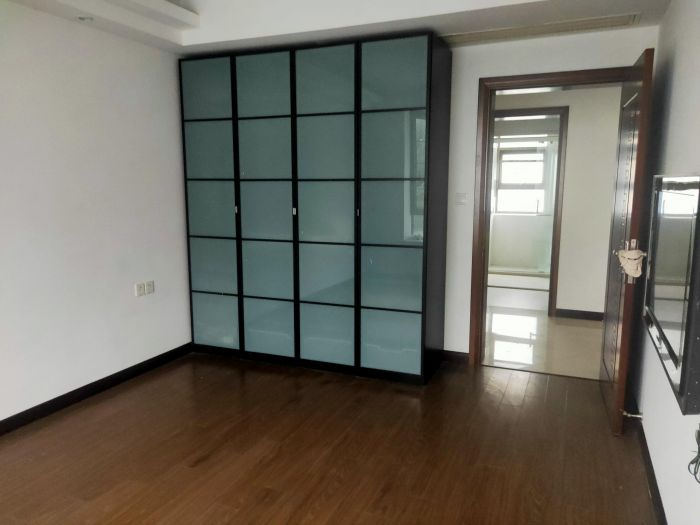 优山美地花园南区 3室2厅2卫 168m&sup2;