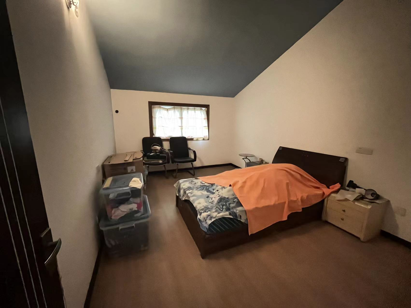 五山花苑 3室2厅1卫 138.00m&sup2;