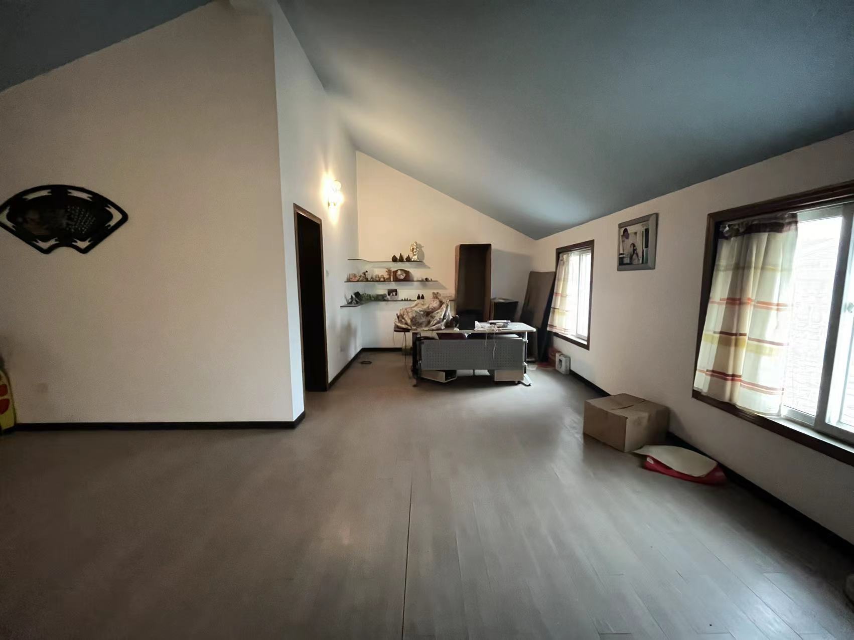 五山花苑 3室2厅1卫 138.00m&sup2;