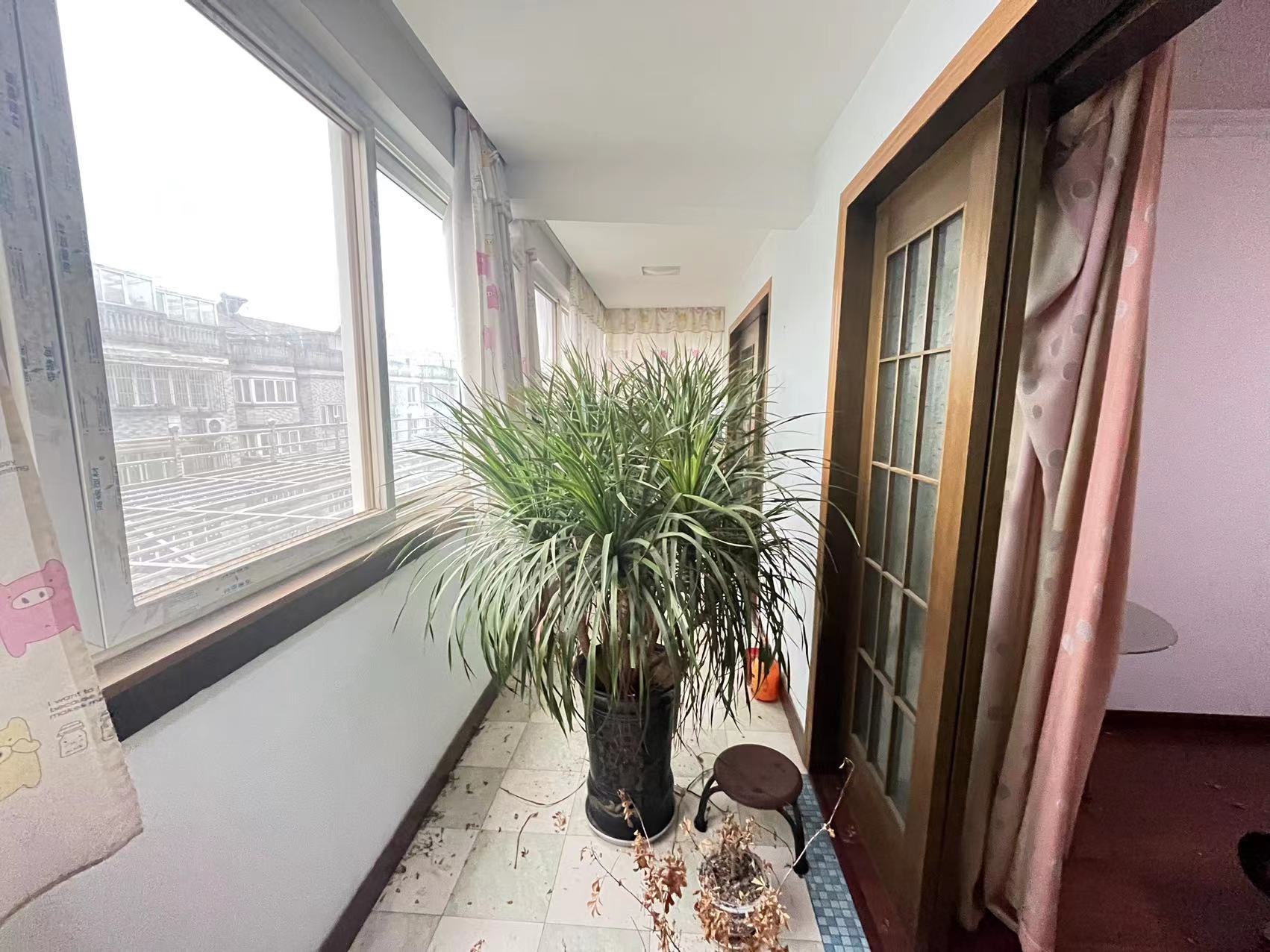 五山花苑 3室2厅1卫 138.00m&sup2;