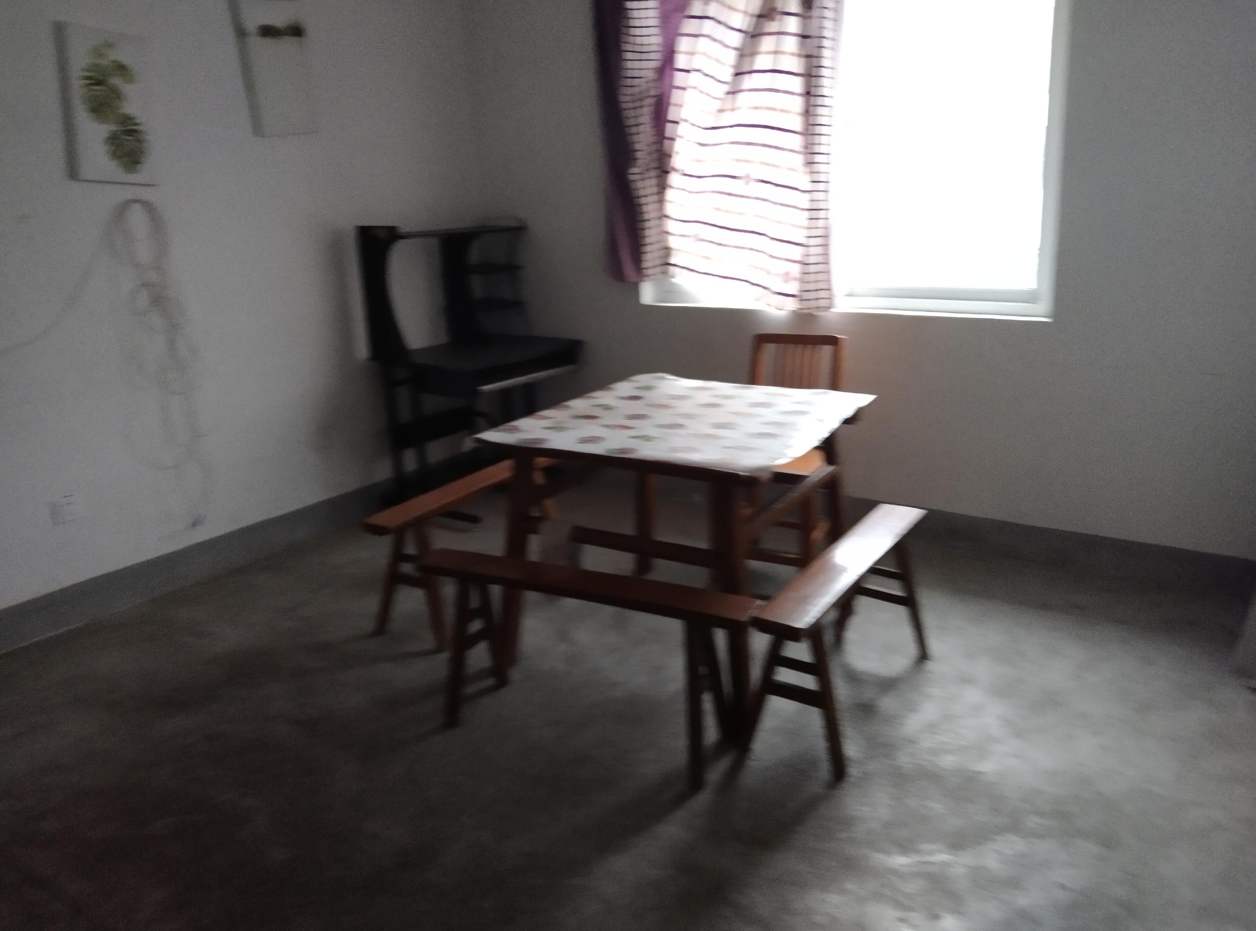 春天花园 3室2厅1卫 130m&sup2;