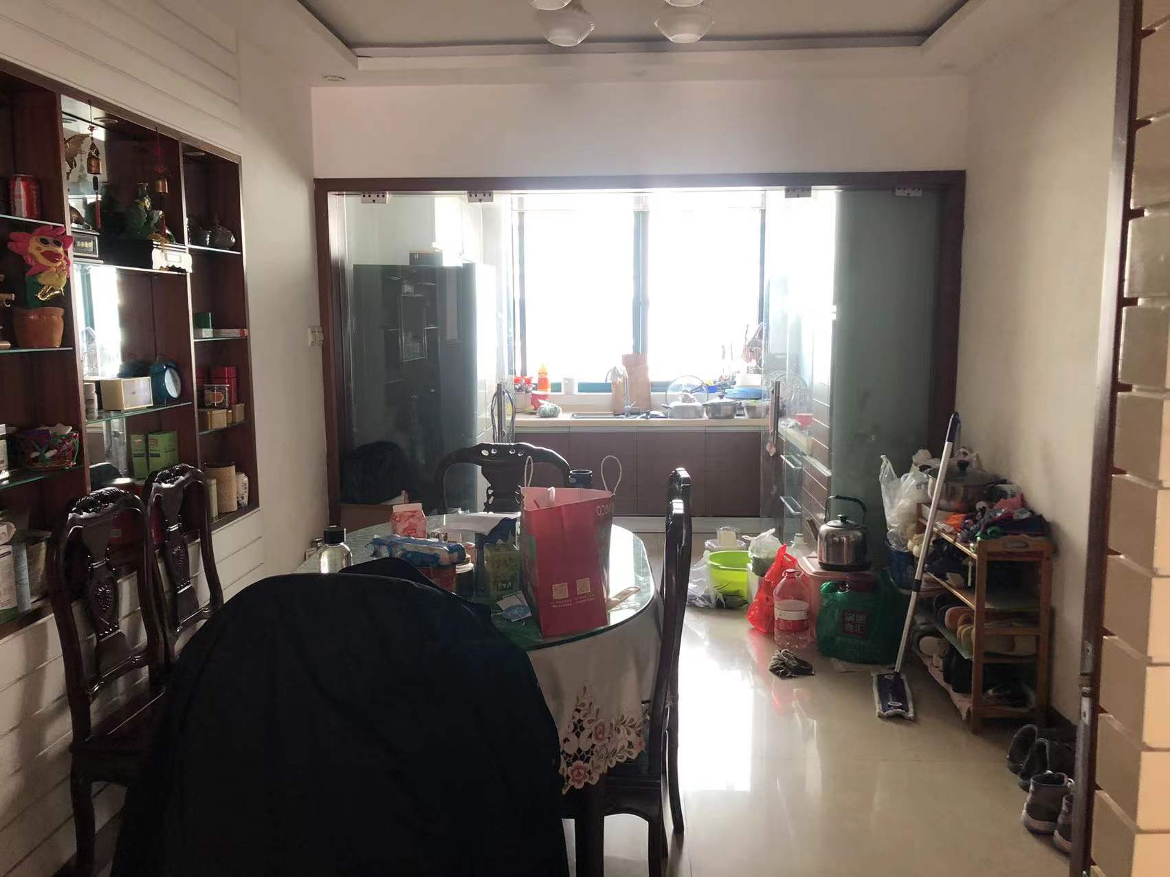 都市华城 3室2厅2卫 143m&sup2;