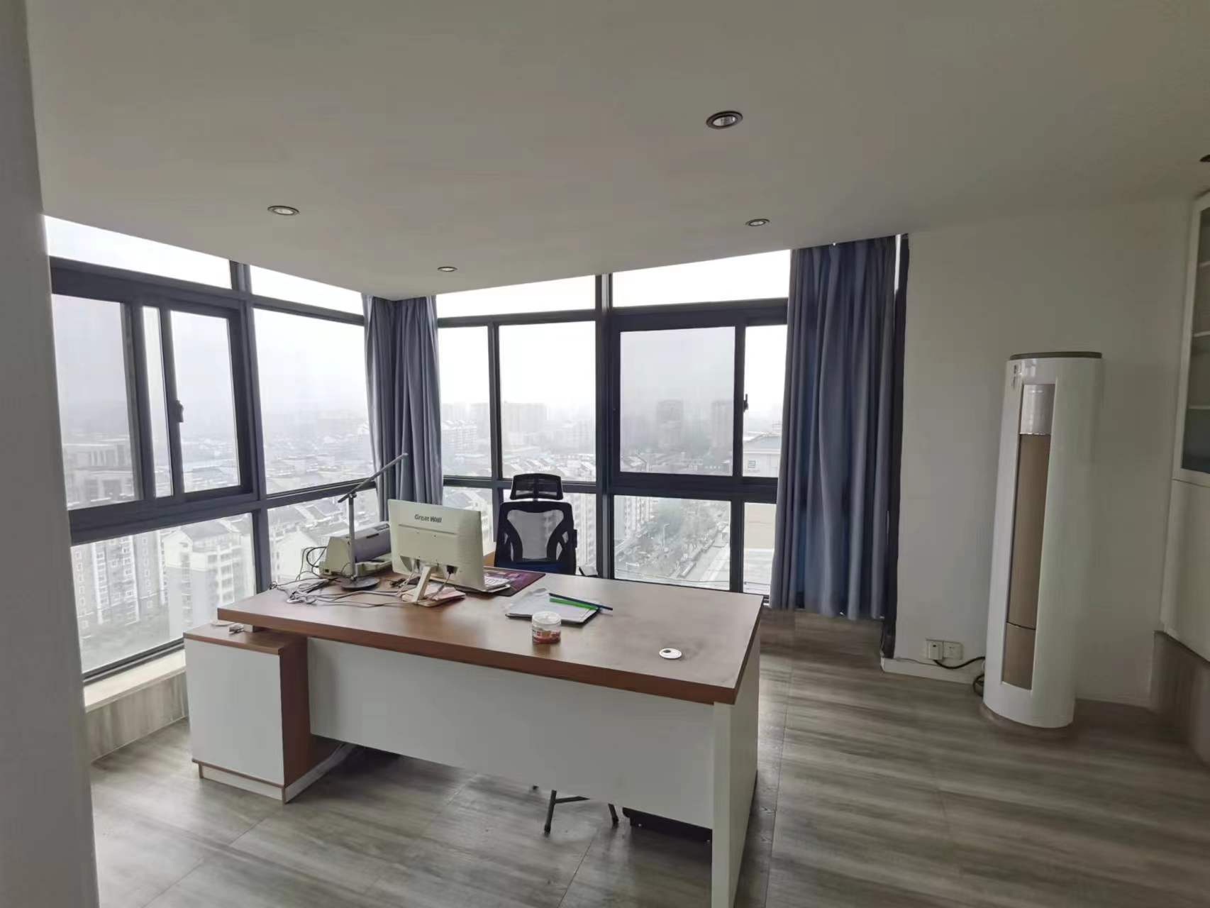 幸福人家 5室3厅2卫 211.15m&sup2;