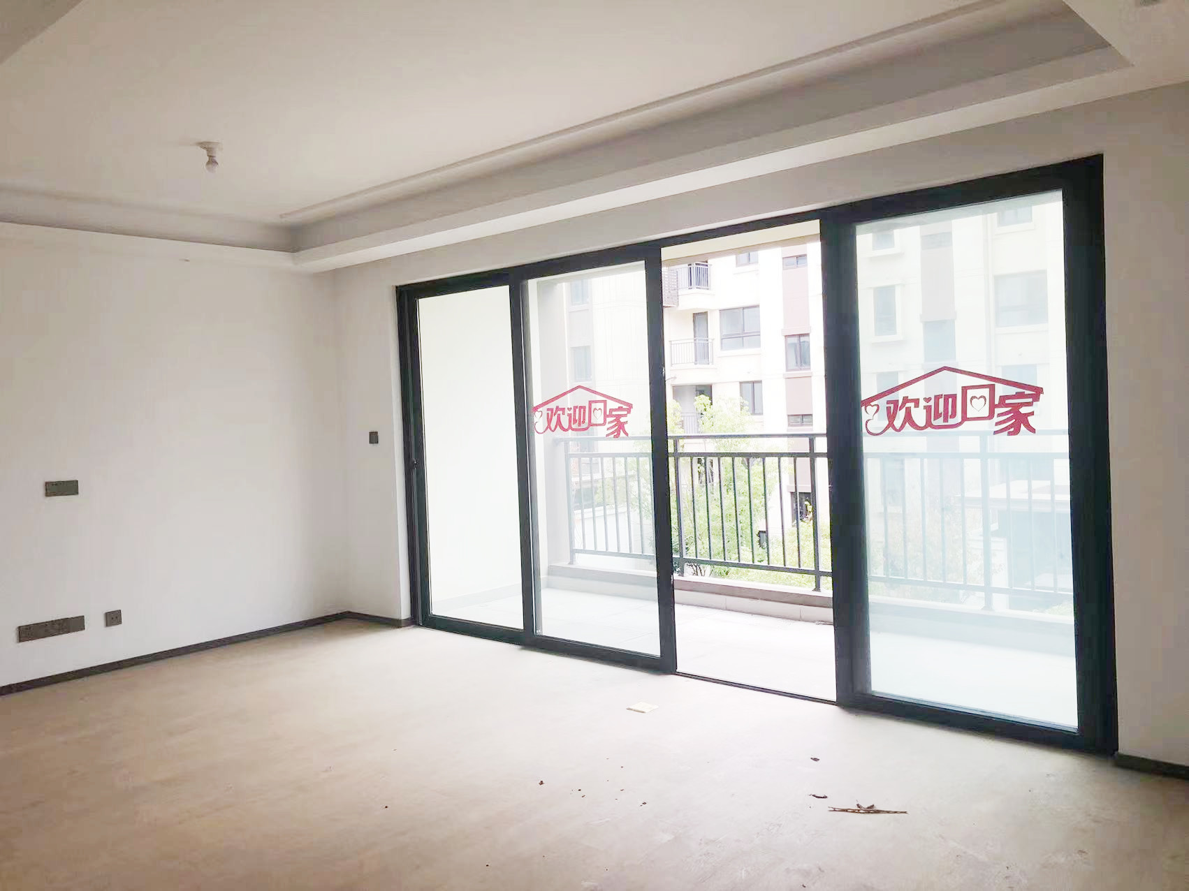 春风南岸西园 4室2厅3卫 167m&sup2;