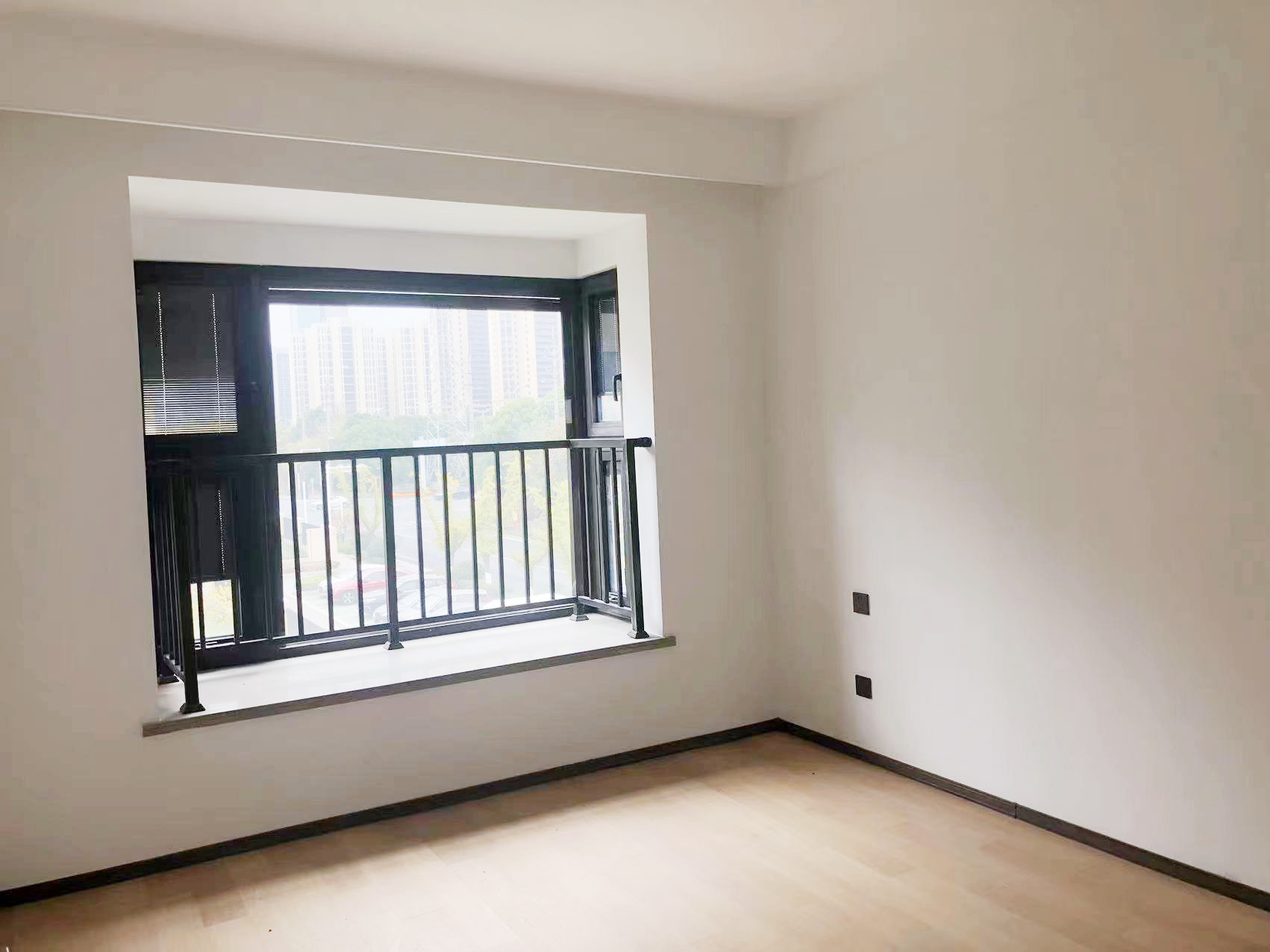 春风南岸西园 4室2厅3卫 167m&sup2;