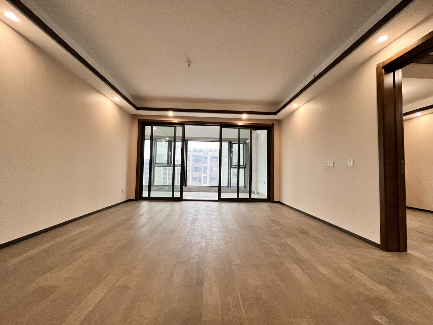 远创东樾 4室2厅3卫 153.74m&sup2;
