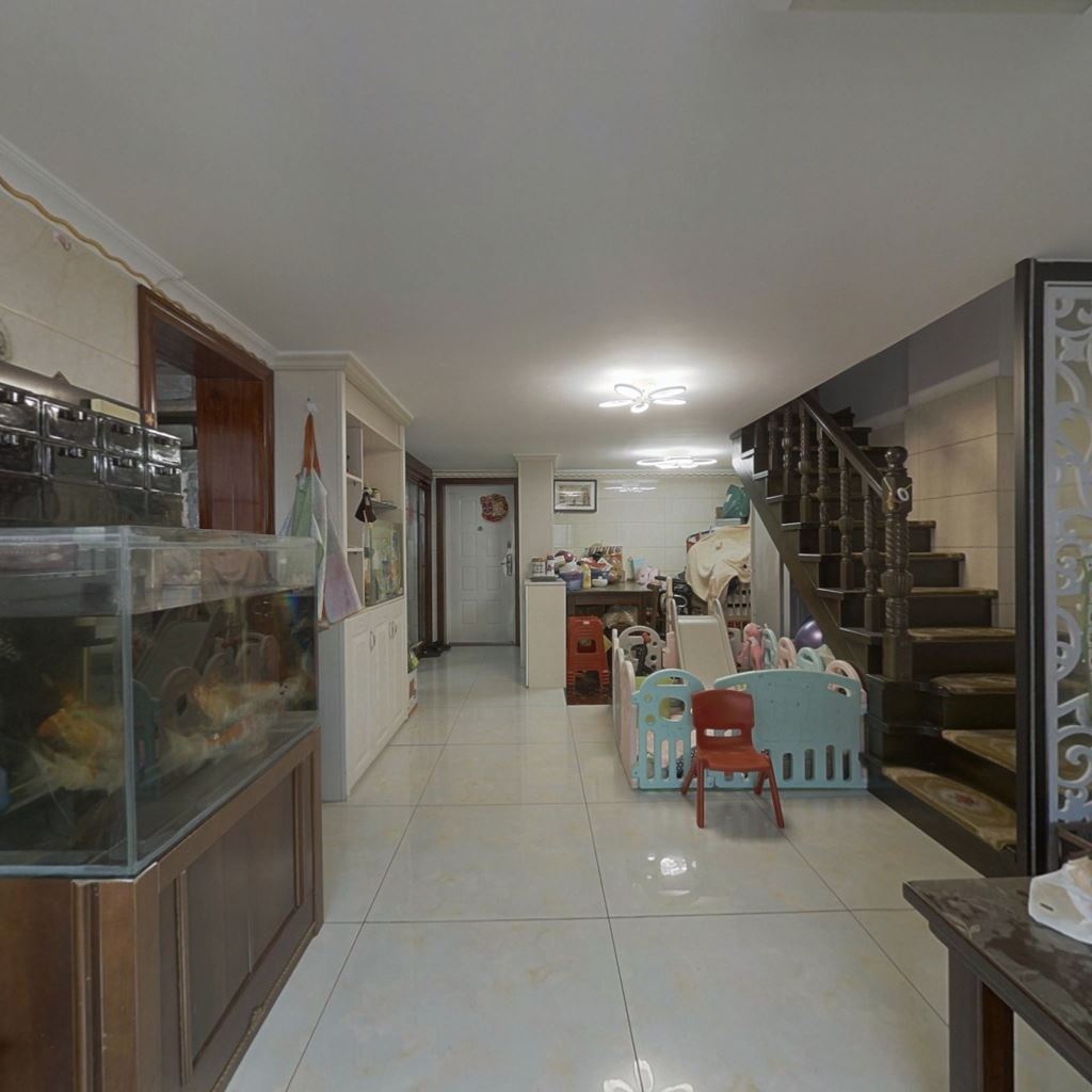 纽约时代 3室2厅2卫 60.00m&sup2;