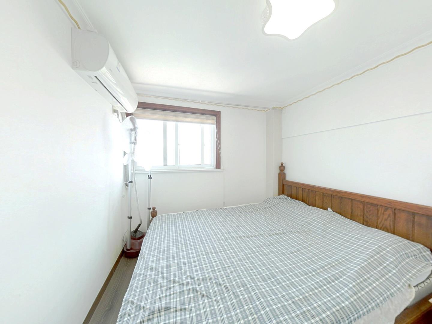 纽约时代 3室2厅2卫 60.00m&sup2;