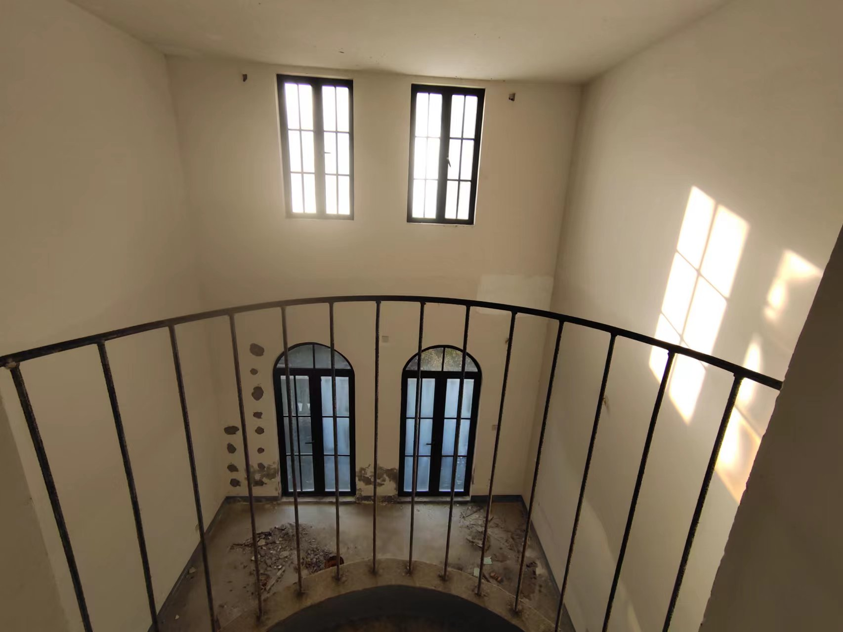 罗福宫 5室3厅3卫 270.00m&sup2;