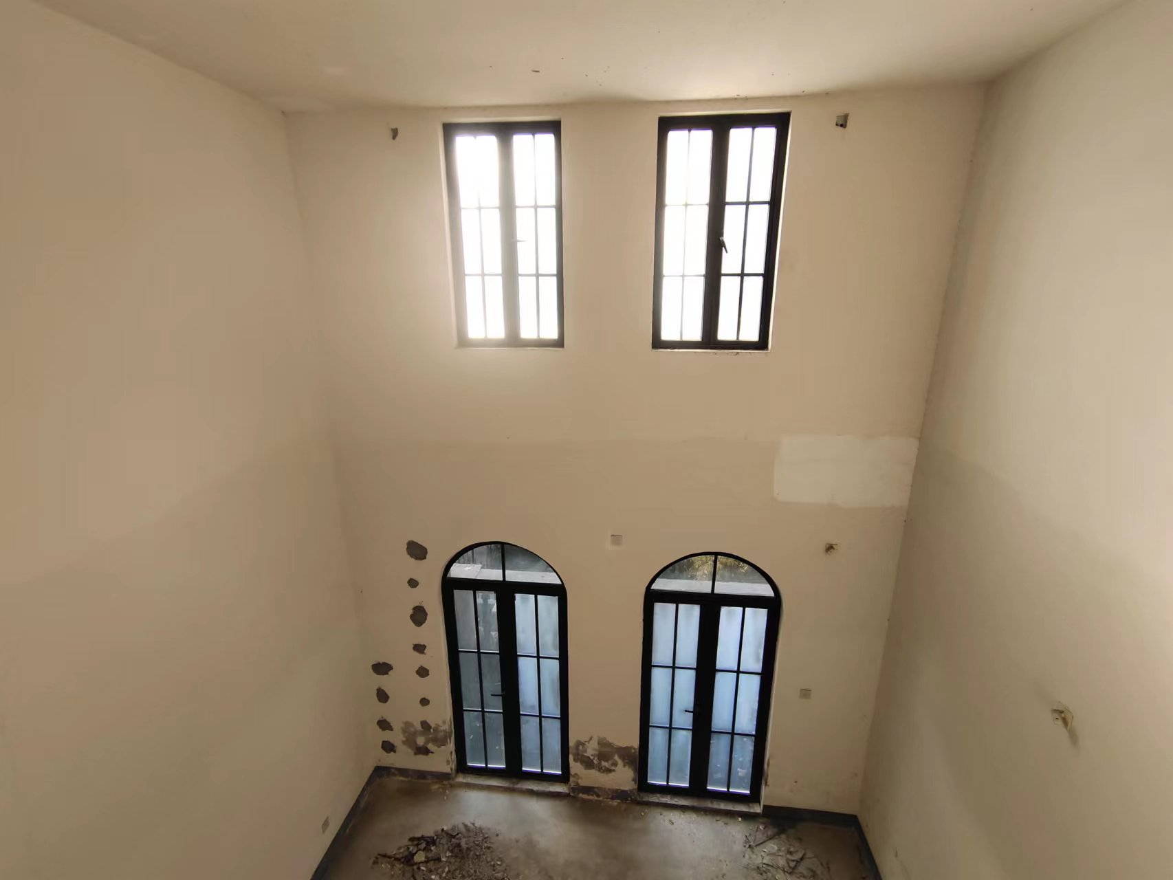 罗福宫 5室3厅3卫 270.00m²