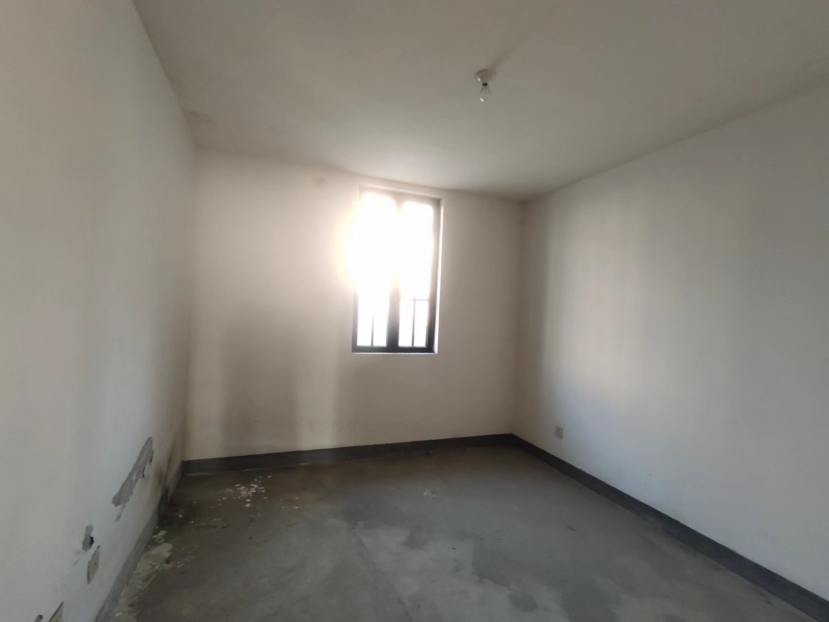 罗福宫 5室3厅3卫 270.00m&sup2;