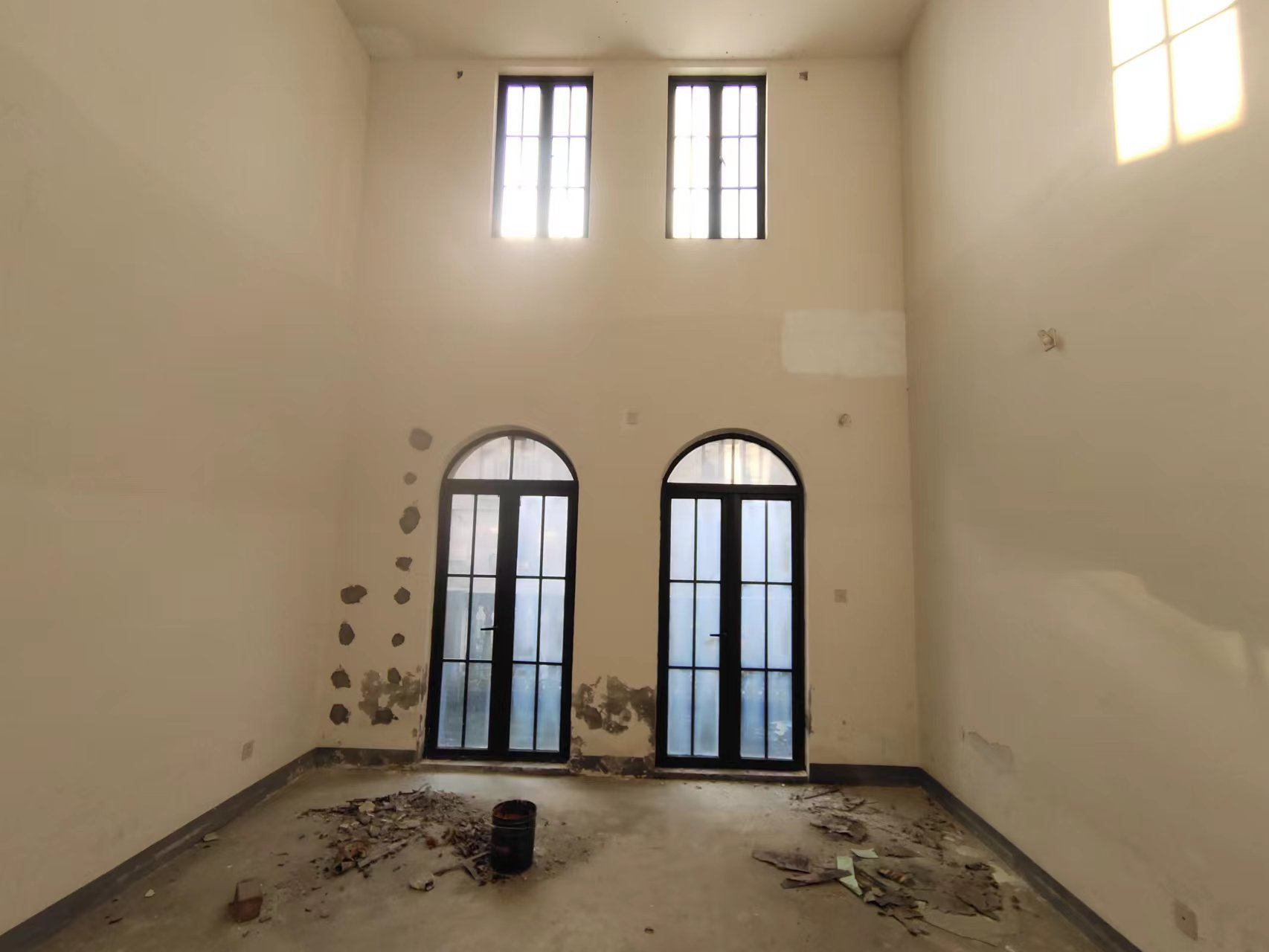 罗福宫 5室3厅3卫 270.00m&sup2;