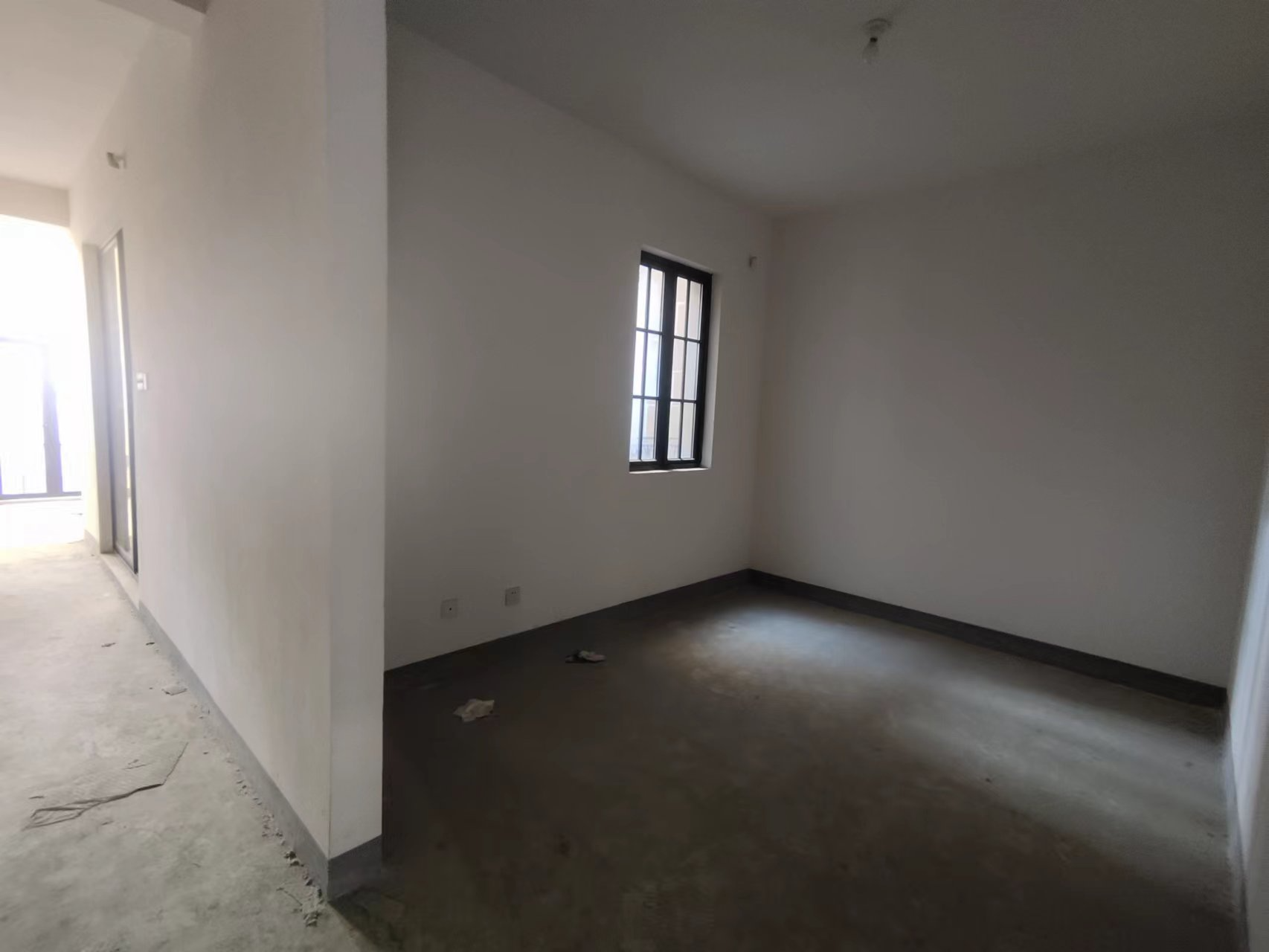 罗福宫 5室3厅3卫 270.00m&sup2;