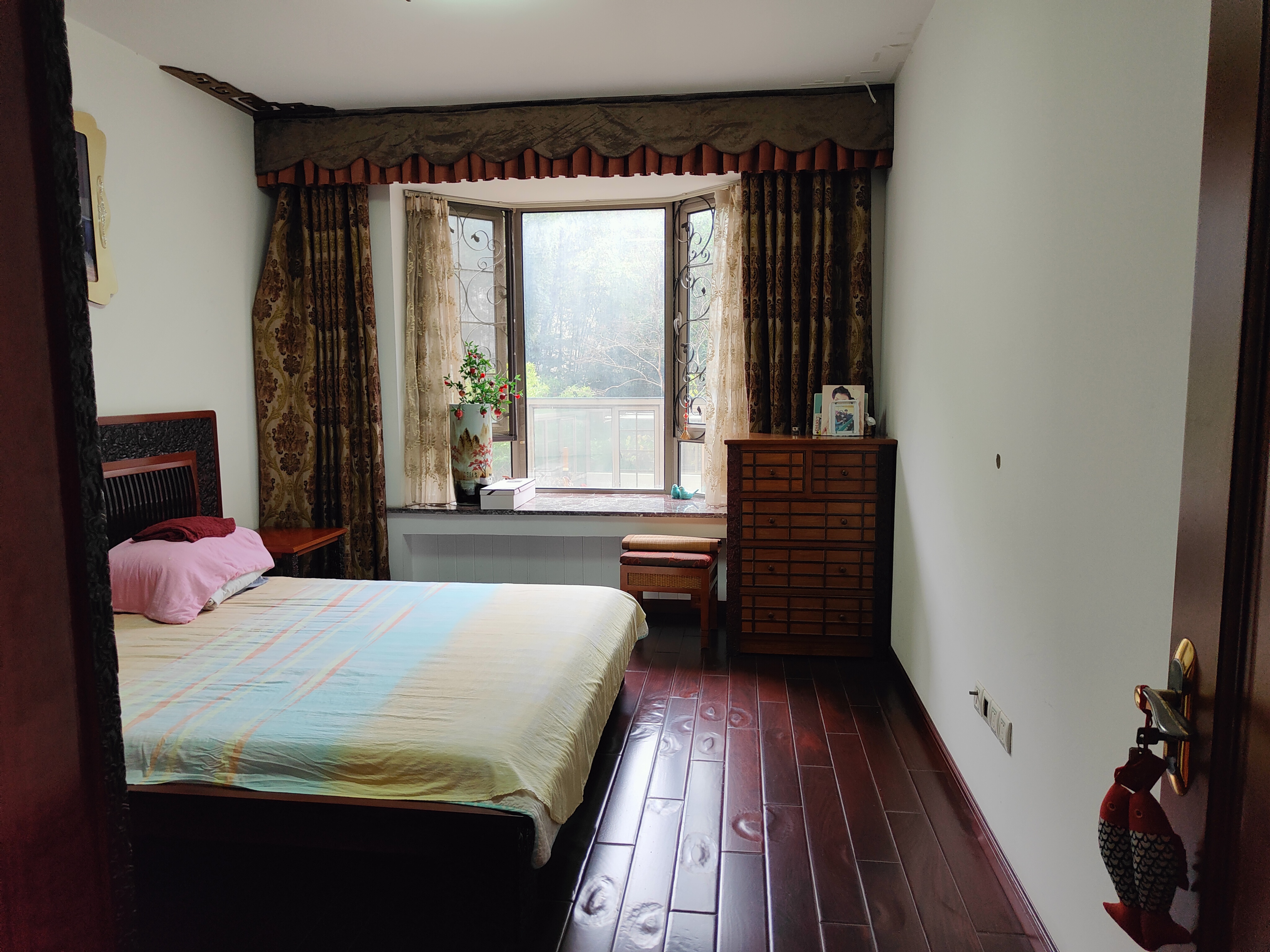 优山美地花园南区 3室2厅2卫 192.00m&sup2;