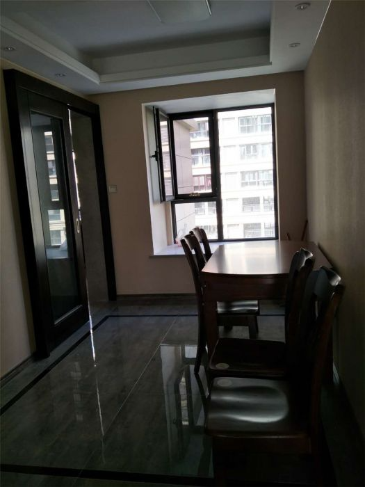 远创樾府 3室2厅2卫 117m&sup2;